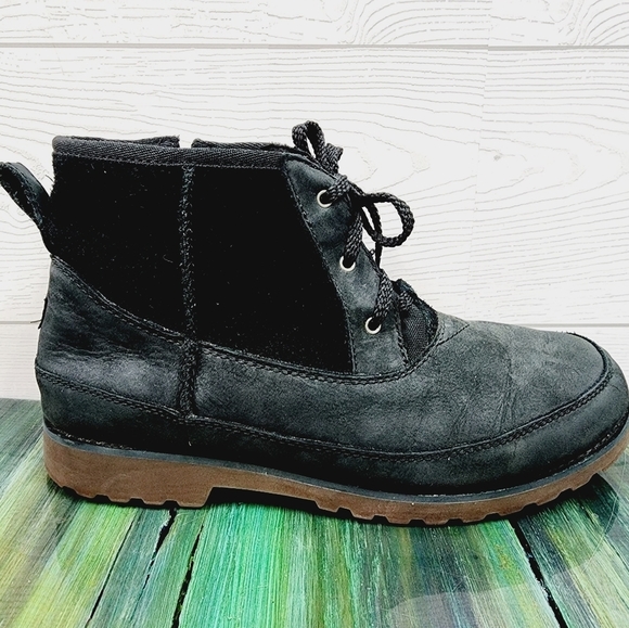 UGG Bradley Ankle Boot - Picture 2 of 11